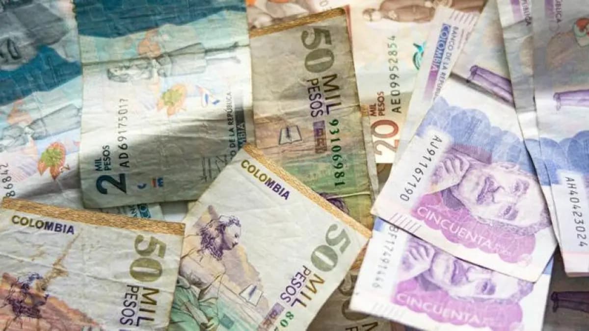 El peso colombiano lidera la valorización mundial frente al dólar en 2026