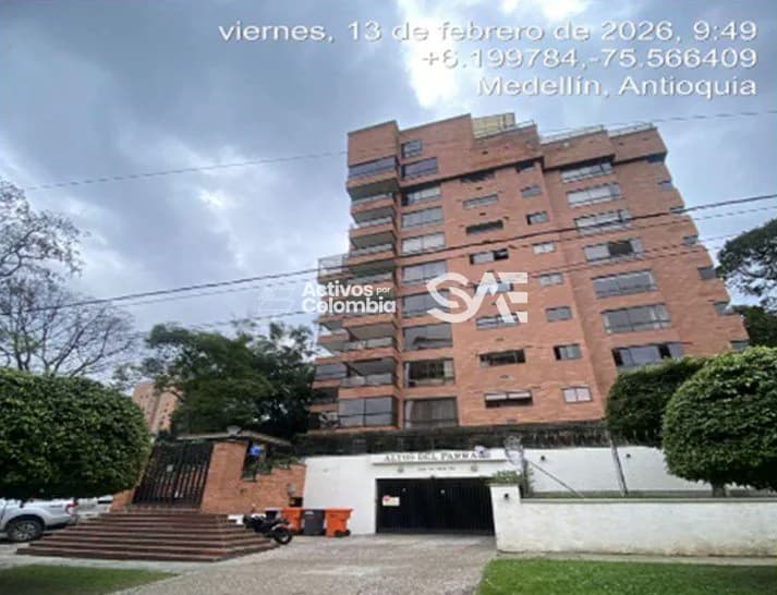 Apartamento con garajes en venta - Medellin, Antioquia