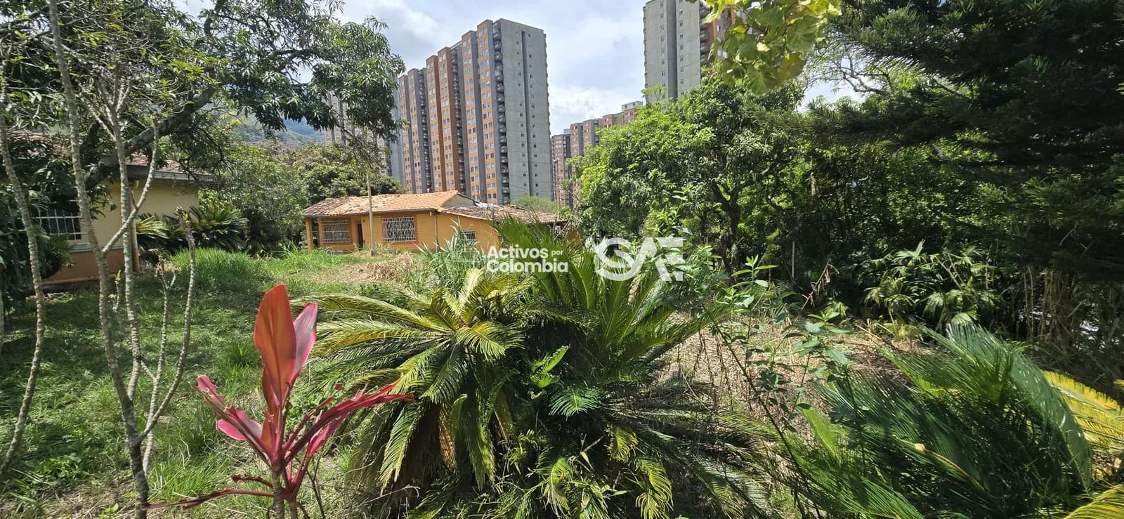 Lote con construcción en venta - Bello, Antioquía - 5