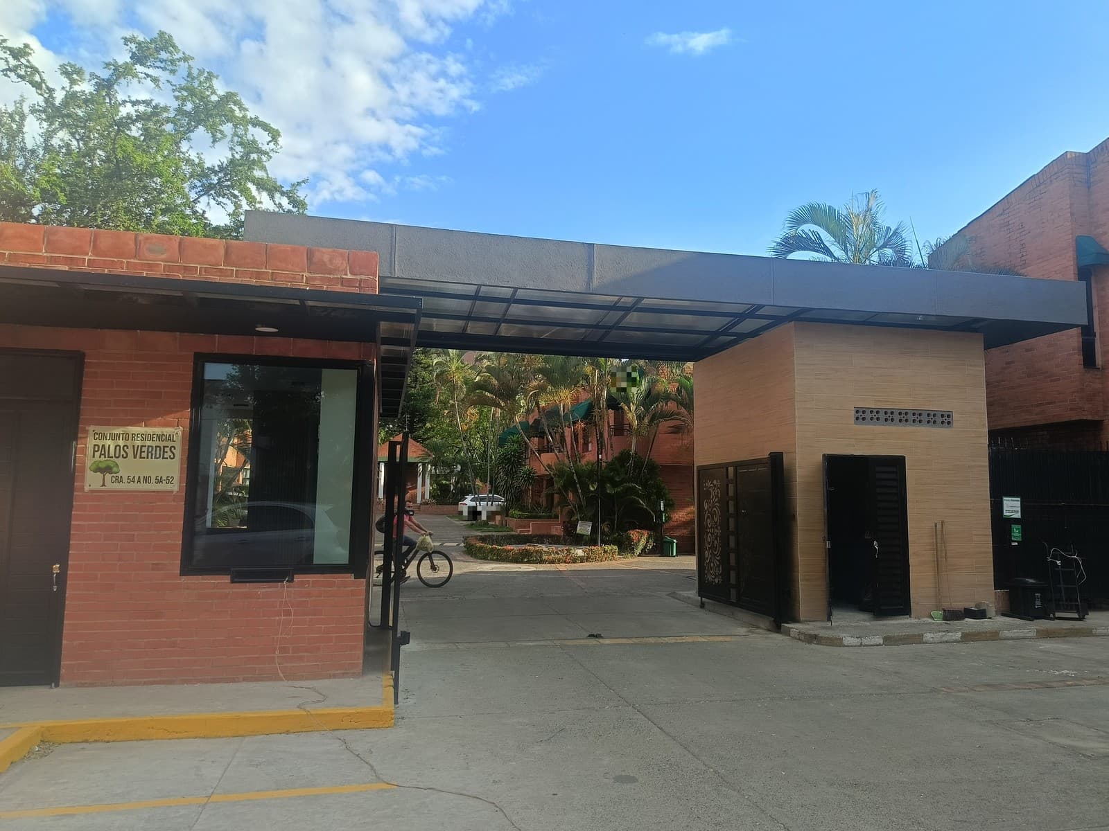 LT A Y CS 46 CONDOMINIO PALOS VERDES URB NUEVA TEQUENDAMA CR 54 A 5 A 52 - 2