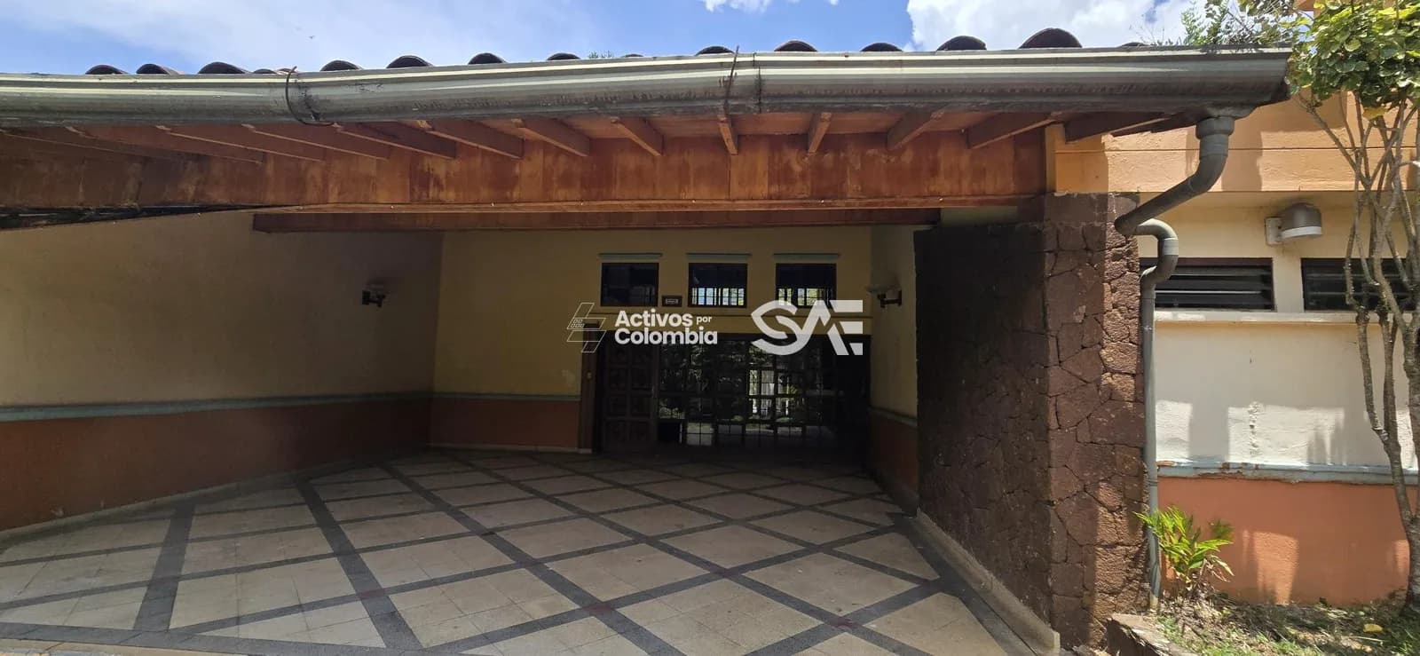 Lote con construcción en venta - Bello, Antioquía - 10