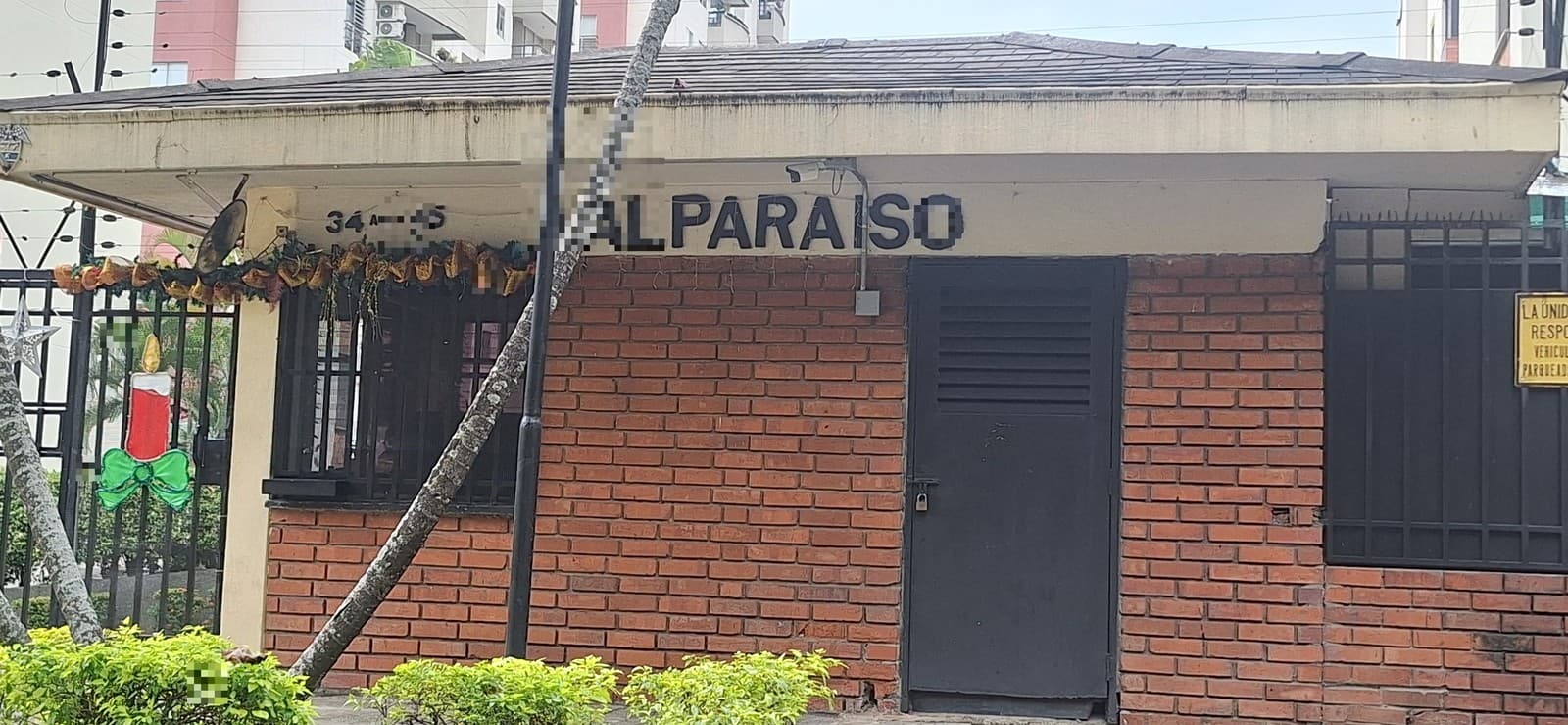 GARAJE N 2C CONDOMINIO VALPARAISO URB PRADOS DEL NORTE AV 2 N 34 AN 45 - 1