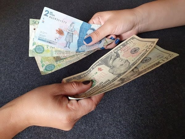 El peso colombiano lidera la revaluación en América Latina y fortalece su posición frente al dólar